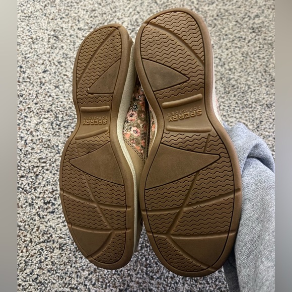 Sperry’s - Picture 3 of 3